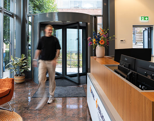 Junior Sales Consultant